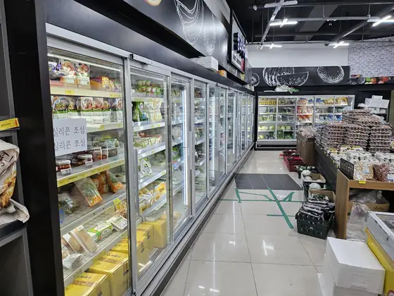 익산 GM마트 쇼케이스 도어 시공